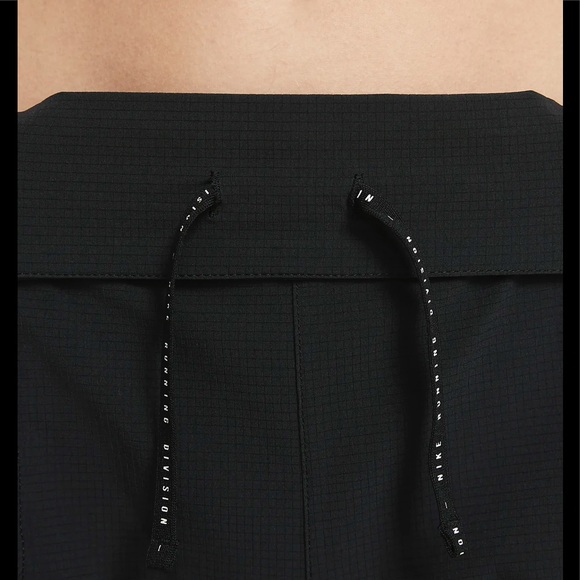 MWT Nike Dri-FIT Run Division Tempo Luxe
Women's Running Shorts - Picture 6 of 8